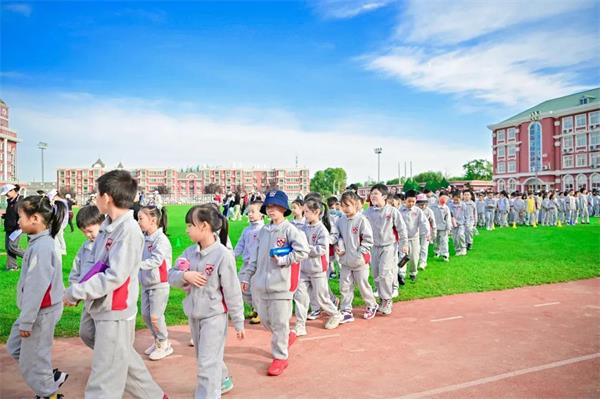 北京爱迪国际学校体育赛事图片4