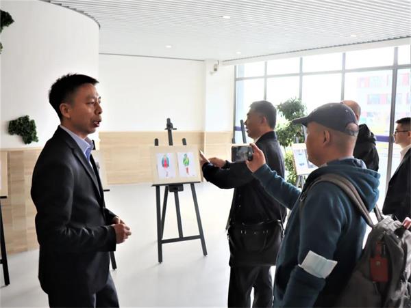 著名企业家代表团莅临上海托马斯实验学校调研指导图片7