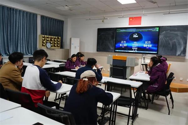 南大辩论队助阵南京雨花台中学国际高中辩论选拔赛图片1